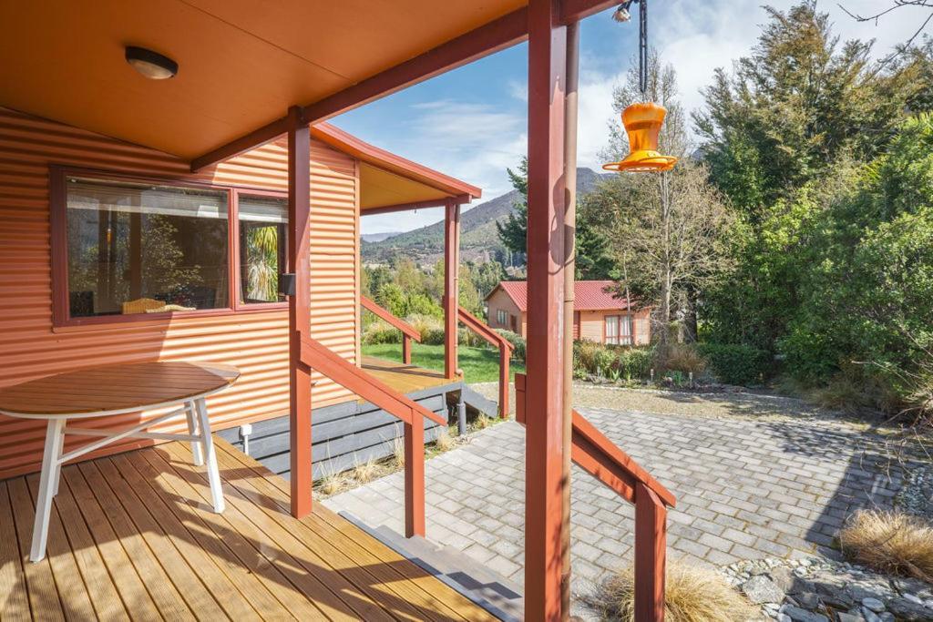 Korimako Ridge - Lake Hawea Holiday Home Exterior photo